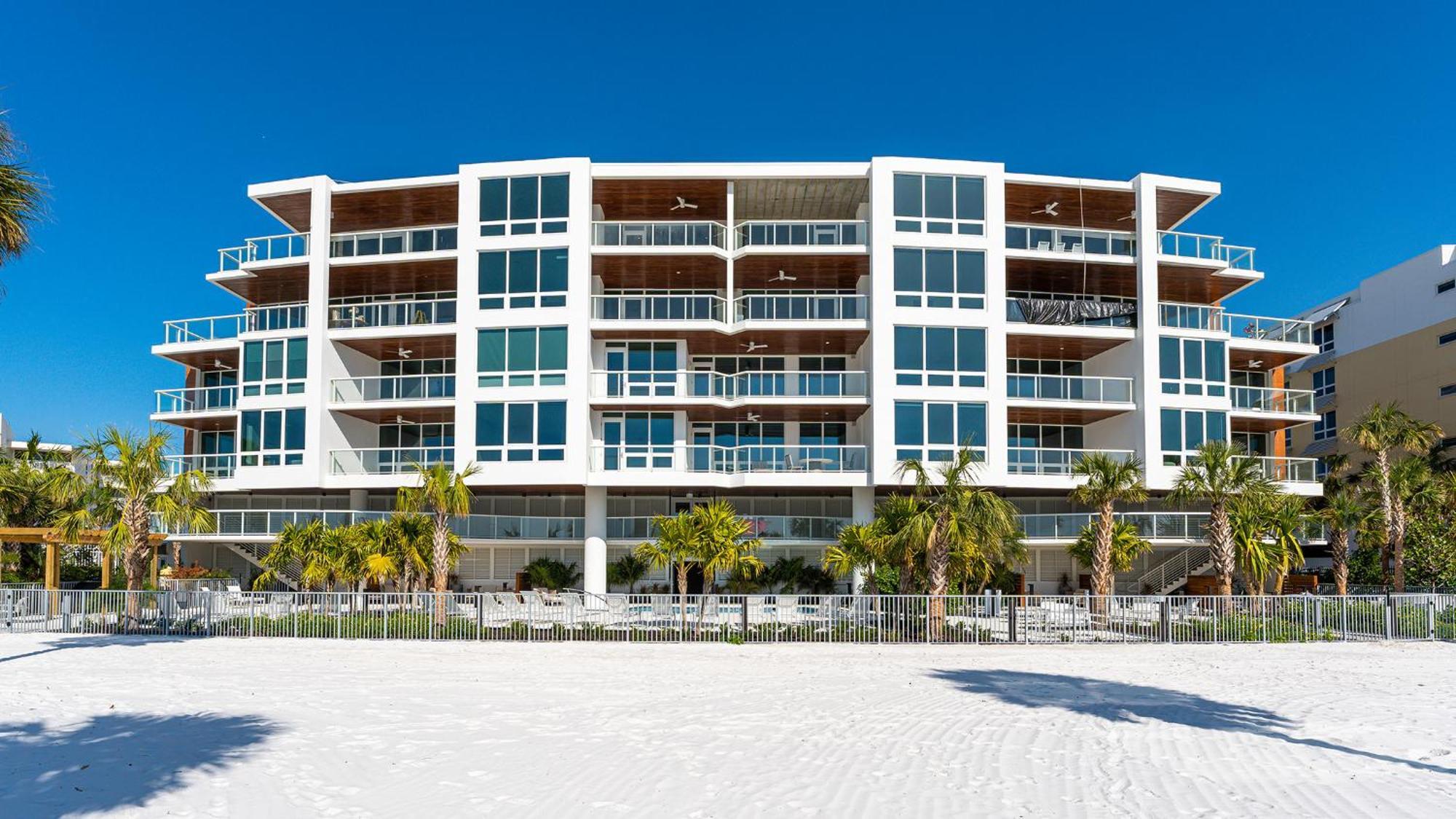 Ten35 Seaside Rentals Сиеста Кий Екстериор снимка